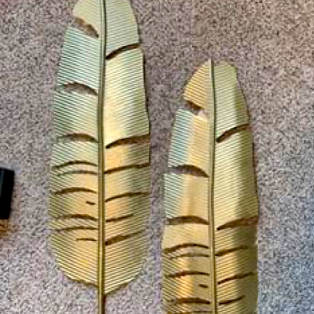 Leaf wall decor